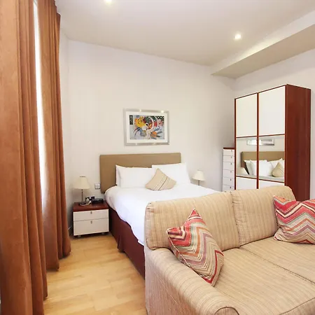 Princes Square Apartment