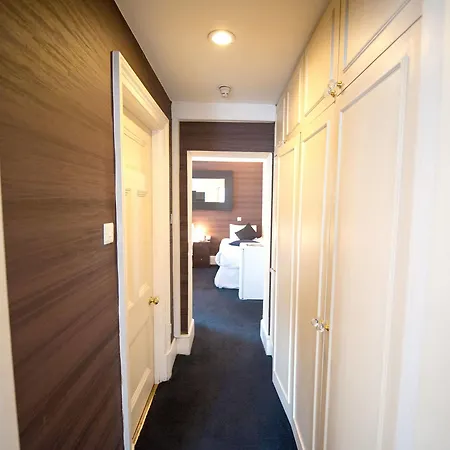 Knightsbridge 4*