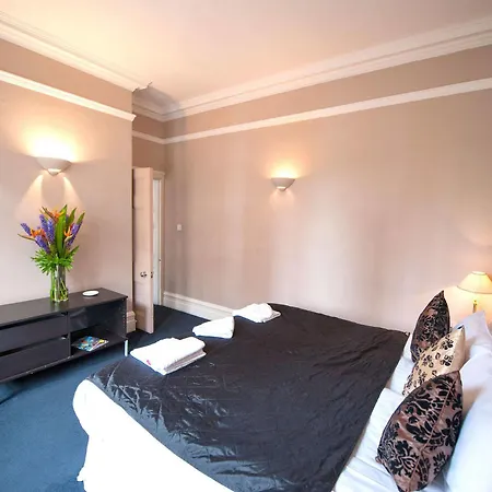 Hotel Knightsbridge 4*