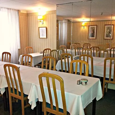 The Georgian Hotel 3*