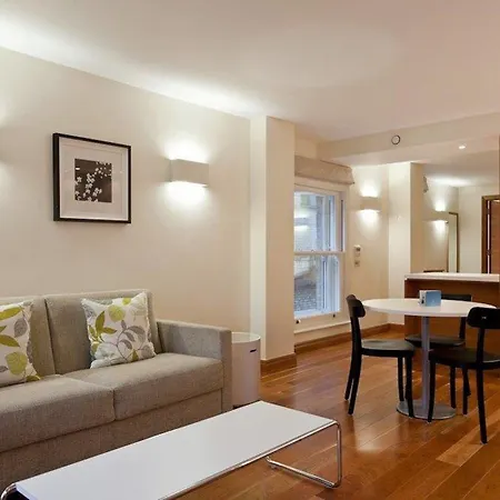 Blueprint - Turnmill Street 4* London