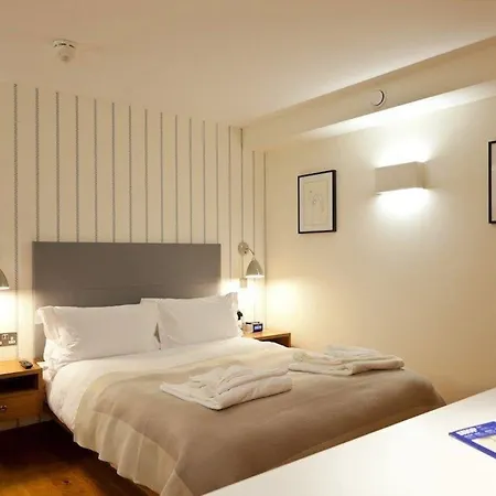 Blueprint - Turnmill Street 4* London