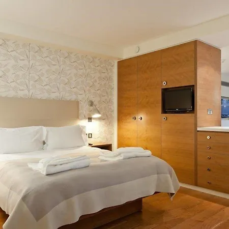 Blueprint - Turnmill Street 4* London