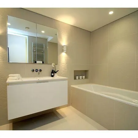 Chiltern And Baker Luxury Londyn