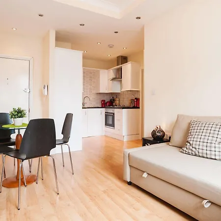 Kings Cross Apartment *