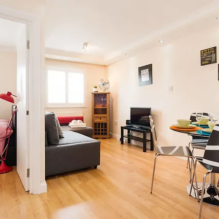Kings Cross Apartment *