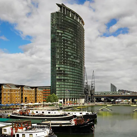 호텔 Marriott Canary Wharf