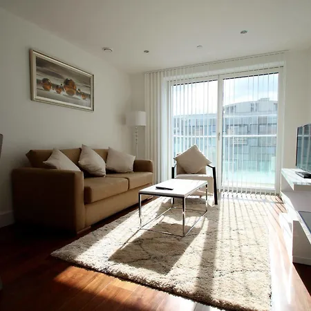 Apartment Protem Lincoln Plaza