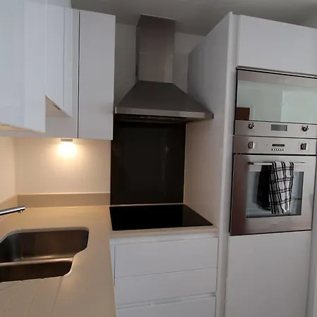 Protem Lincoln Plaza Apartment London