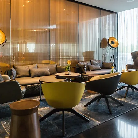 Park Plaza London, Park Royal 4*
