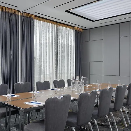 Park Plaza London, Park Royal Londýn