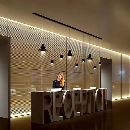 Park Plaza London, Park Royal Londýn