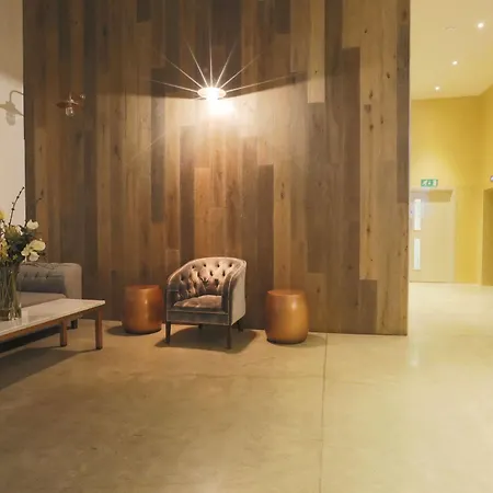 Belvedere Olympic One Eighty Apartment *