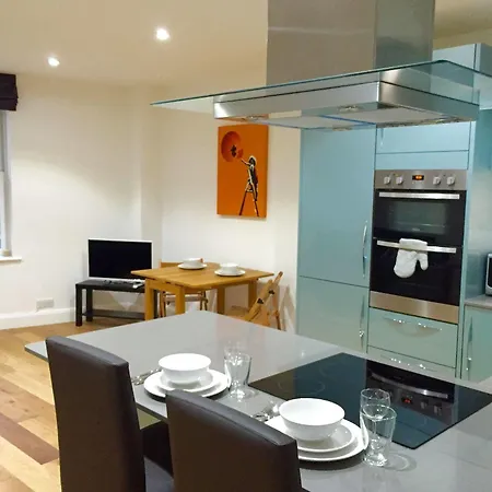 Kings Cross Apartments *