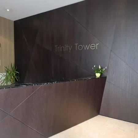 Saco Canary Wharf - Trinity Tower 4* Londres