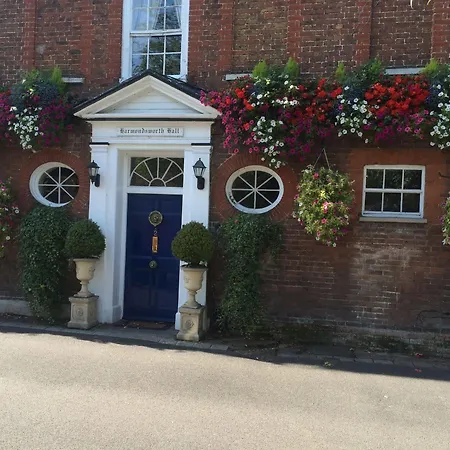Harmondsworth Hall ゲストハウス 3*