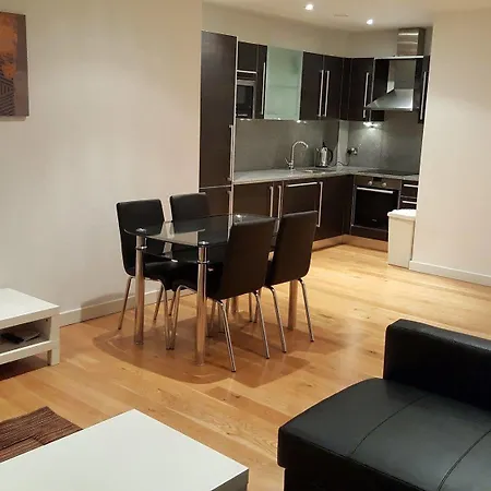 East Croydon Apartments - Just 3 Mins Walk To East Croydon Station