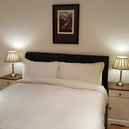 Apartment East Croydon Apartments - Just 3 Mins Walk To East Croydon Station Croydon