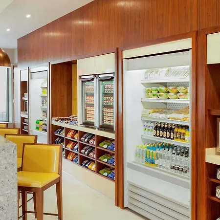 Hotel Hyatt Place West London Hayes 4*
