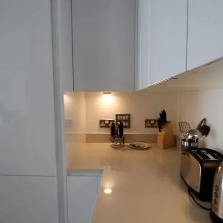 Lincoln Plaza Apartment