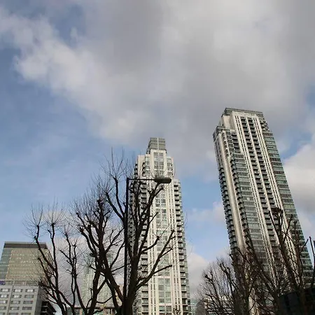 Lincoln Plaza London