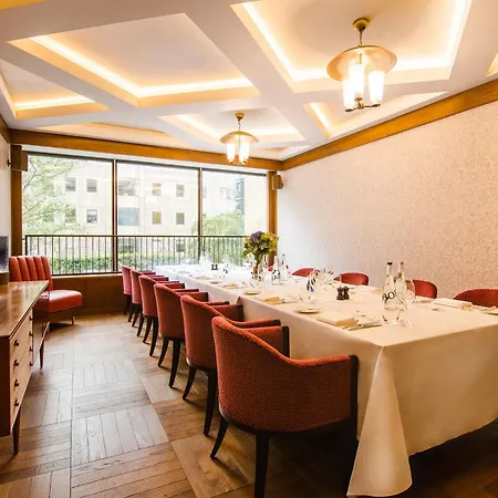 Devonshire Club & Hotel