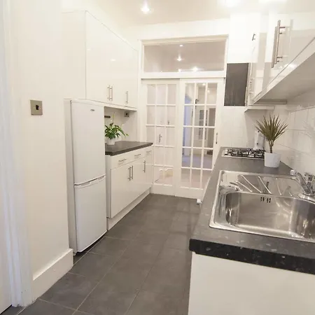 Piccadilly Apartment