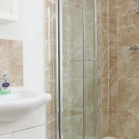 Radalco Apartment Hounslow