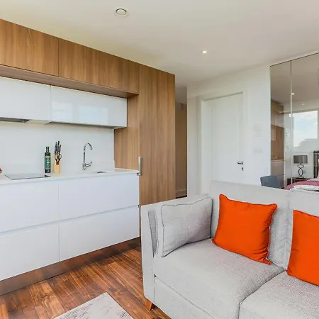 Apartment Swiss One London