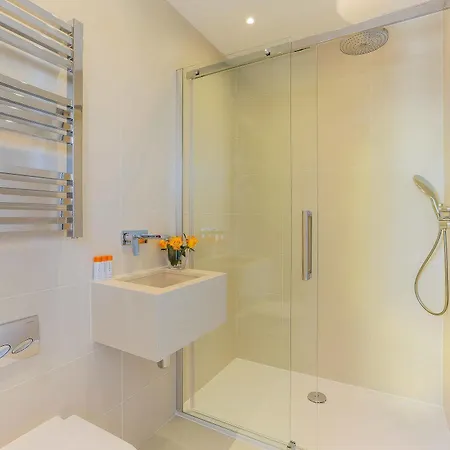 Apartment Swiss One *