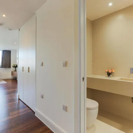 Swiss One Apartment