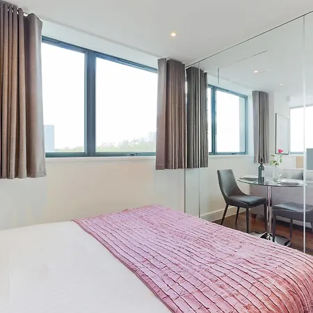 Swiss One Apartment *