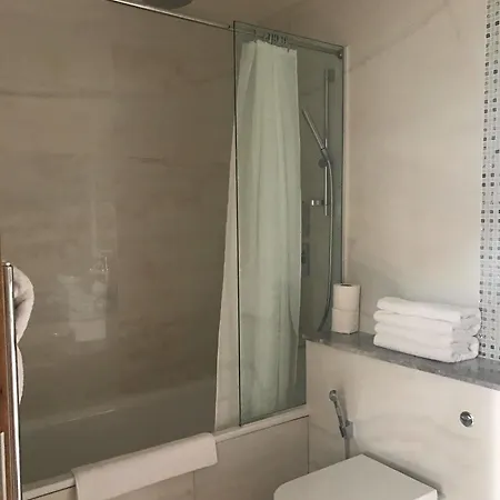 Sanctum International Serviced Belsize Apartment *