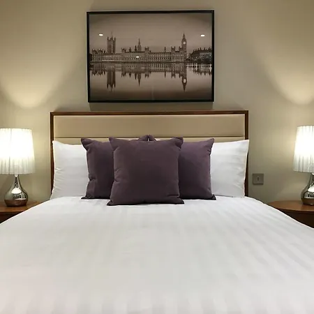 Sanctum International Serviced Belsize Apartment *