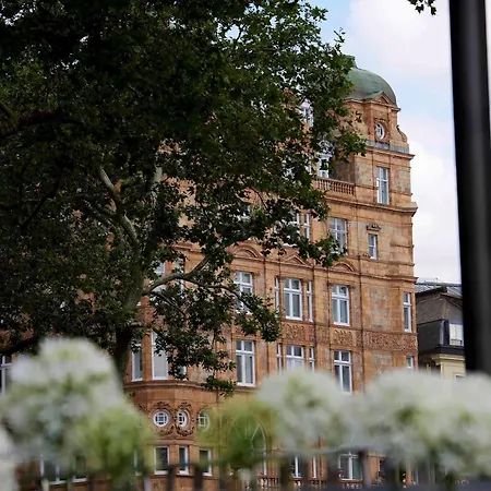 Victory House Leicester Square Hotell