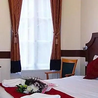 Victoria Station Otel 2*