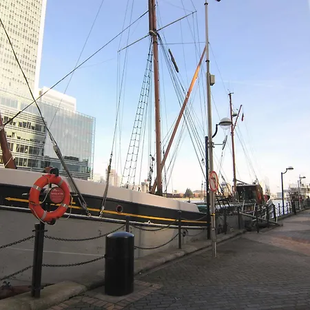 Canary Wharf - Corporate Riverside Apartments Apartment *