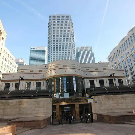 Canary Wharf - Corporate Riverside Apartments *