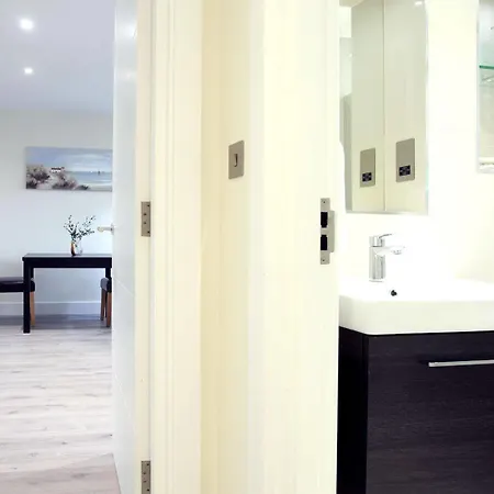 Valet Wembley Apartment *
