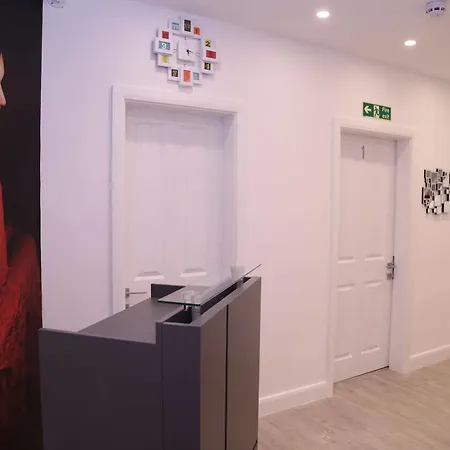 Hotel Wembley Park 3*