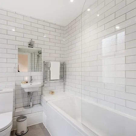 Covent Garden - Netflix And Nespresso Apartment London
