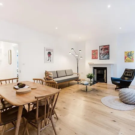 Covent Garden - Netflix And Nespresso Apartment London