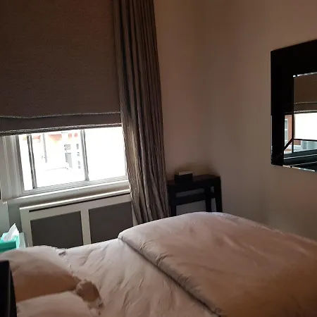 Apartment 18 Hans Crescent *