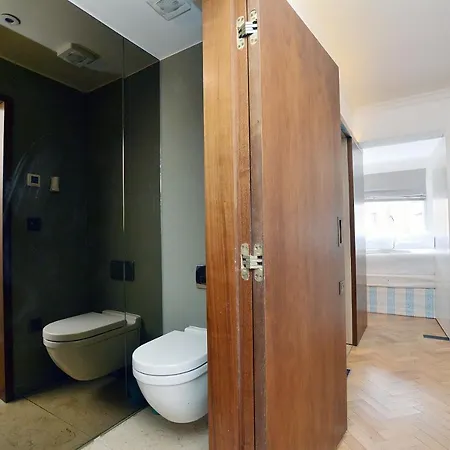 Apartment 18 Hans Crescent *