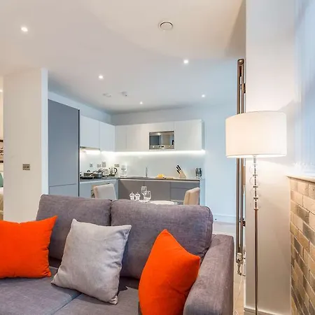Carlow House By Skyline 4* London
