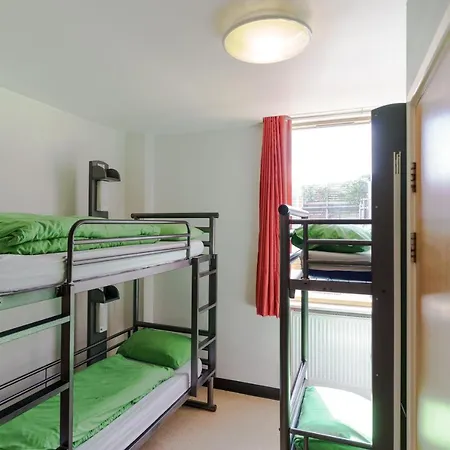 Yha Hostel *
