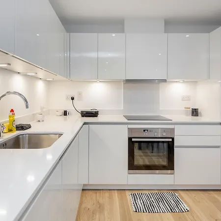 Apartment Gray's Road London