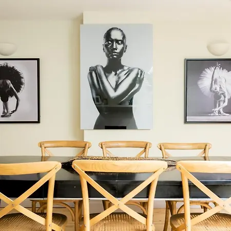 The Luxe Chelsea Townhouse Apartment London