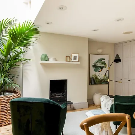 The Luxe Chelsea Townhouse * London