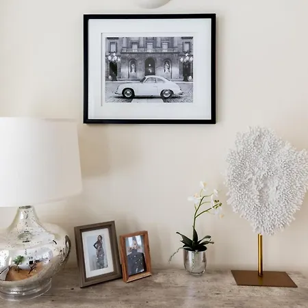 The Luxe Chelsea Townhouse Apartment *
